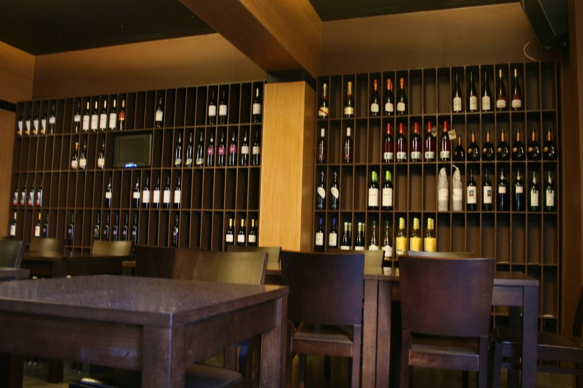 Restaurante e Wine Bar Alporchinhos Lagoa