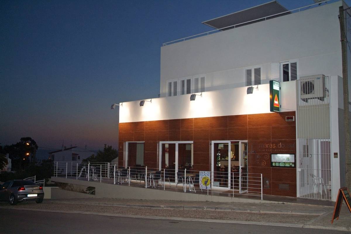 Restaurante e Wine Bar Alporchinhos Lagoa